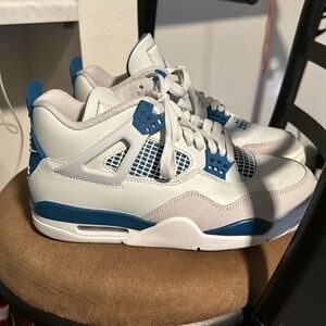 BRAND NEW WITHOUT TAGS NEWLY RELEASED JORDAN RETRO SIZE MENS 8